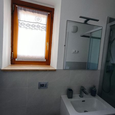 Casa Lisetta, 3-Room Apartment With Lake View 토리델베나코 외부 사진
